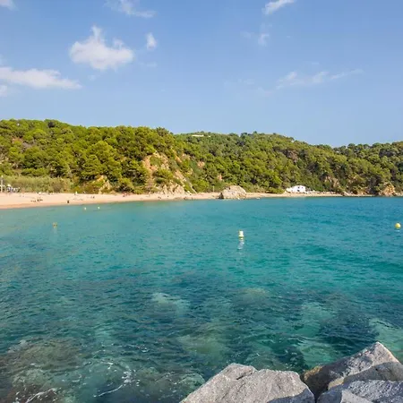 Villa Crisa - *